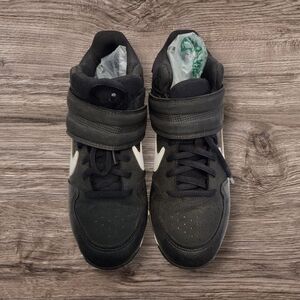 Nike baseball Fastflex Soles Black and White Cleats. Youth size 5.5